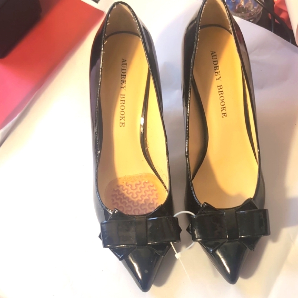 Audrey Brooke Black Women's Shoes Size 8.5